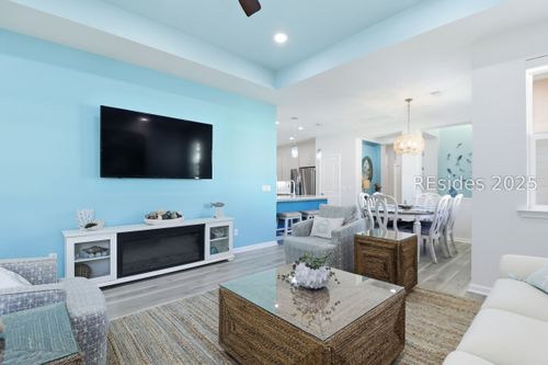 895 Harborside Dr, Hardeeville, SC, 29927-2977 | Card Image