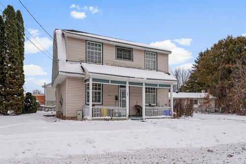 702 Front St, Pembroke, ON, K8A6J5 | Card Image