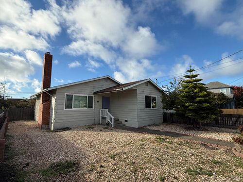 153 Park Street, Fort Bragg, CA, 95437 | Card Image