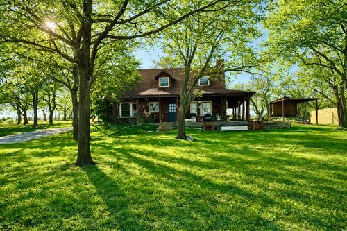 104 Advance Rd, Weatherford, TX, 76088-1220 | Card Image