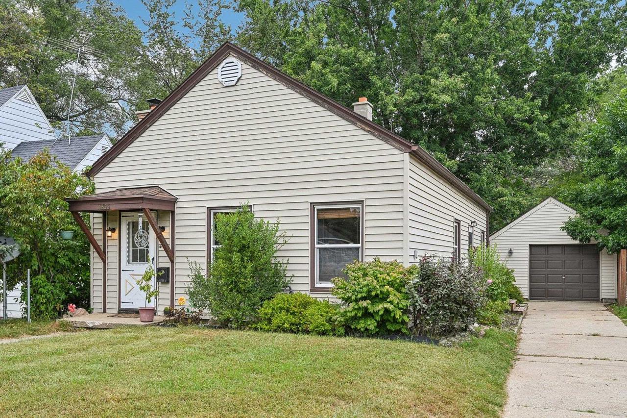 Wisconsin St, Portage, WI 53901