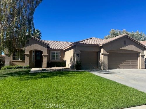 581 Dorothy Anna Dr, Banning, CA, 92220-3388 | Card Image