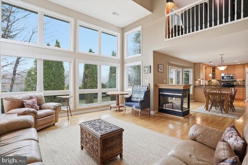 463 Wampum Ln, HEDGESVILLE, WV, 25427-7039 | Card Image