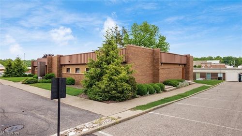 830 Bethesda Dr, Zanesville, OH, 43701-1895 | Card Image