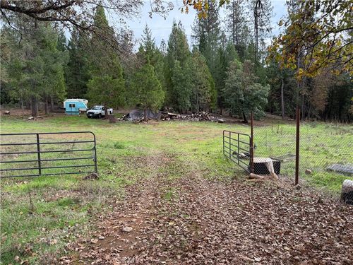 8890 La Porte Rd, Brownsville, CA, 95919-9701 | Card Image