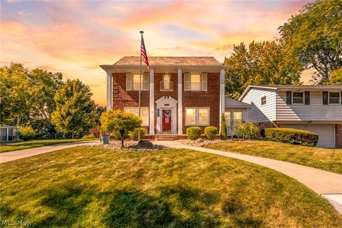 1036 Bennington Ave Ne, Massillon, OH, 44646-4460 | Card Image