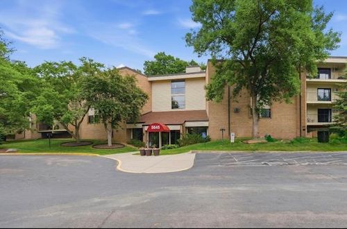 305-5645 Green Circle Dr, Hopkins, MN, 55343-9662 | Card Image