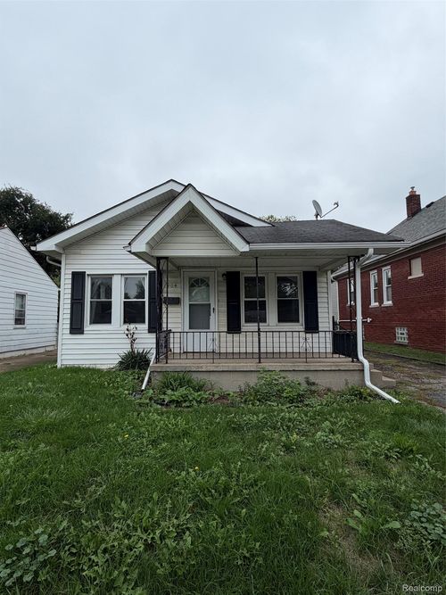 1904 Symes St, Ferndale, MI, 48220-2076 | Card Image