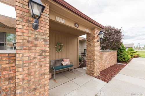 4-25137 Jefferson Ct, South Lyon, MI, 48178-1172 | Card Image