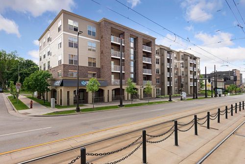 305-2900 University Ave Se, Minneapolis, MN, 55414-3734 | Card Image