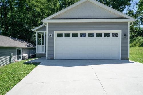 113 Springlake Ave, Hillsboro, OH, 45133-8517 | Card Image