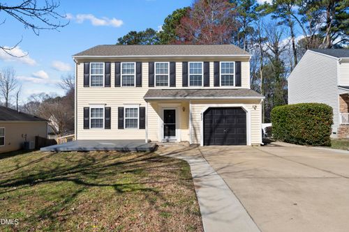 612 Champion St, Clayton, NC, 27520-2912 | Card Image