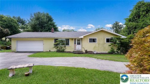 2834 Forest Dr, Coopersburg, PA, 18036-9205 | Card Image