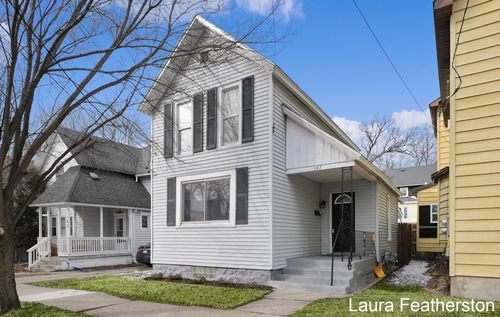 147 Page St Ne, Grand Rapids, MI, 49505-5051 | Card Image