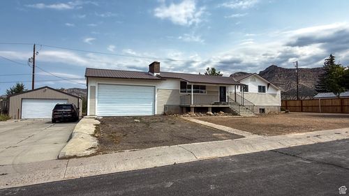 607 E Geneva, East Carbon, UT, 84520-7742 | Card Image