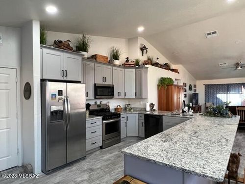 9961 N Outlaw Trl, Tucson, AZ, 85742-8853 | Card Image