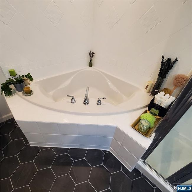22 - 5-22 Maple Cres, Townhouse with 2 bedrooms, 2 bathrooms and null parking in Vernon NJ | Image 30