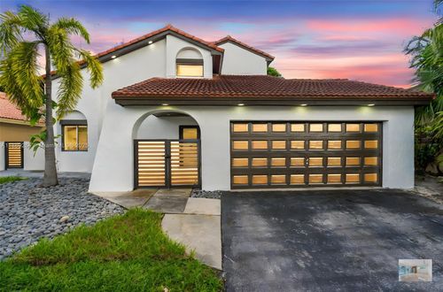 17353 Nw 62nd Ct, Hialeah, FL, 33015-4510 | Card Image