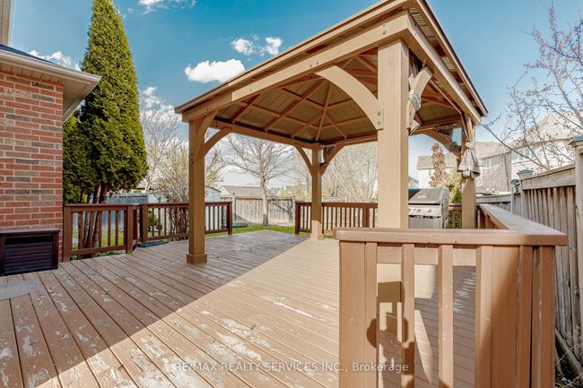 33 Leparc Rd, House other with 7 bedrooms, 5 bathrooms and 5 parking in Brampton ON | Image 48