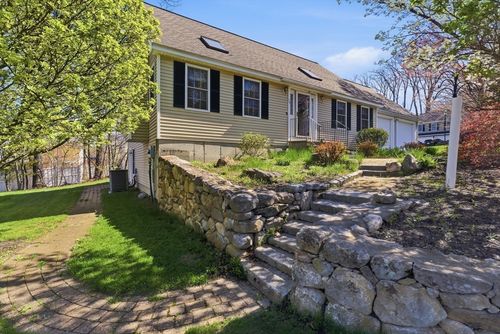 19 Brendan Rd, Clinton, MA, 01510-1344 | Card Image