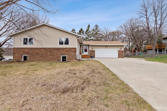 Expansive 3 bedroom 3 bathroom home in Inver Grove Heights | Image 26