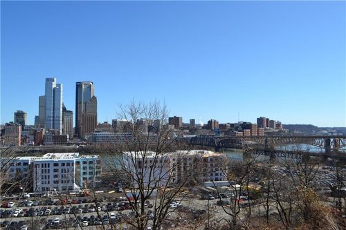 4 E Sycamore Ter, Mt Washington, PA, 15211-1628 | Card Image