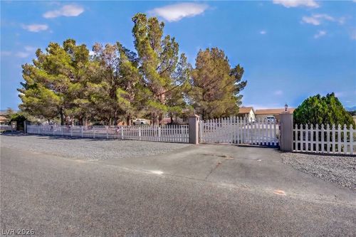 51 E Bonita Ave, Pahrump, NV, 89060-3365 | Card Image