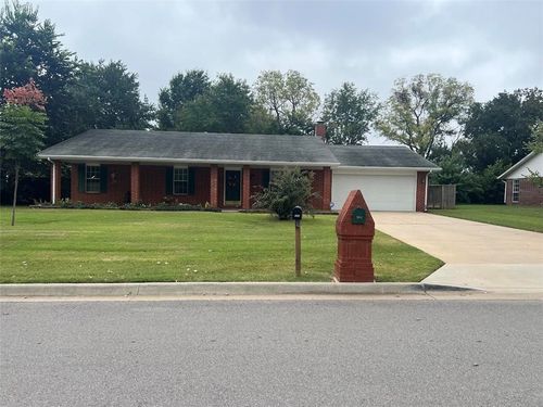 201 Countryside Dr, Farmington, AR, 72730-8801 | Card Image