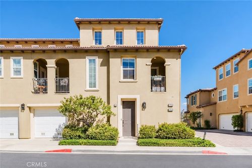 27028 Pebble Beach Dr, Valencia, CA, 91381-0665 | Card Image
