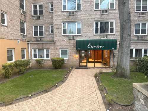 apt-3a-21 Bond St, Great Neck, NY, 11021-2027 | Card Image