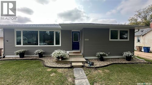1010 105 Ave, Tisdale, SK, S0E1T0 | Card Image
