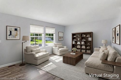 8339 Crab Apple Trl, Dexter, MI, 48130-8436 | Card Image