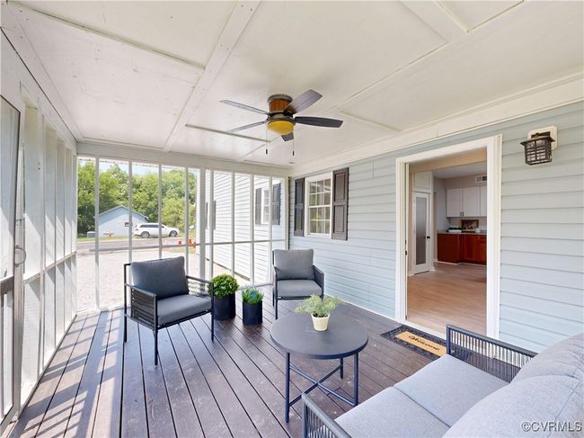 Spacious Screen porch | Image 20