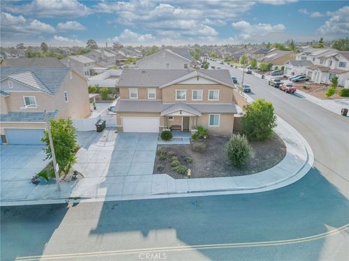12805 Wainwright Ln, Moreno Valley, CA, 92555-3521 | Card Image
