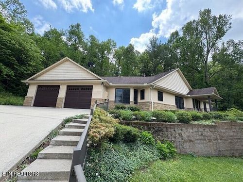 197 Evergreen Pl, Sparta, TN, 38583-1685 | Card Image