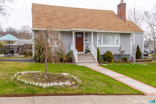 120 Stuyvesant Ave, New Haven, CT, 06512-3621 | Card Image