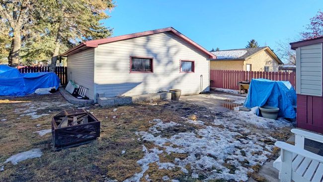 3503 Cedarille Drive Sw, House other with 5 bedrooms, 2 bathrooms and 2 parking in Calgary AB | Image 48