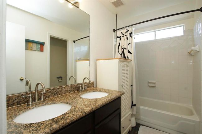 Secondary Bath | Image 26