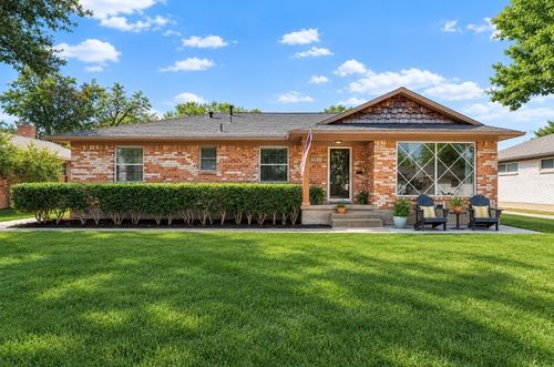 8430 Sweetwater Dr, Dallas, TX, 75228-5844 | Card Image