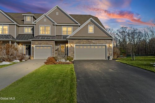 151 Fieldstone Dr, Schenectady, NY, 12304-5413 | Card Image