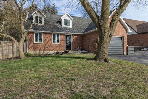 104 Henry St, Rockwood, ON, N0B2K0 | Card Image