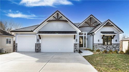 115 Teton Rdg, Lake Winnebago, MO, 64034-9466 | Card Image