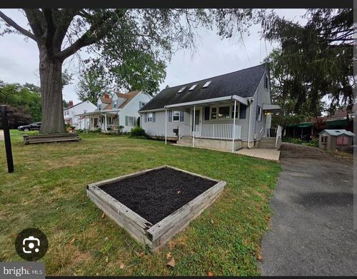 2 Mccarthy Dr, EWING, NJ, 08618-2622 | Card Image