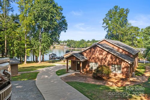 5205 Lake Wylie Rd, Clover, SC, 29710-9181 | Card Image