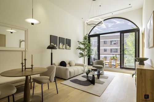 3-a-100 Scholes St, Brooklyn, NY, 11206-3282 | Card Image