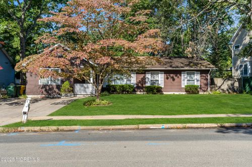 992 Princewood Ave, Lakewood, NJ, 08701-5542 | Card Image