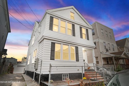 366 Badger Ave, Newark, NJ, 07112-2744 | Card Image