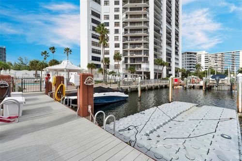 305-300 Three Islands Blvd, Hallandale Beach, FL, 33009-2893 | Card Image