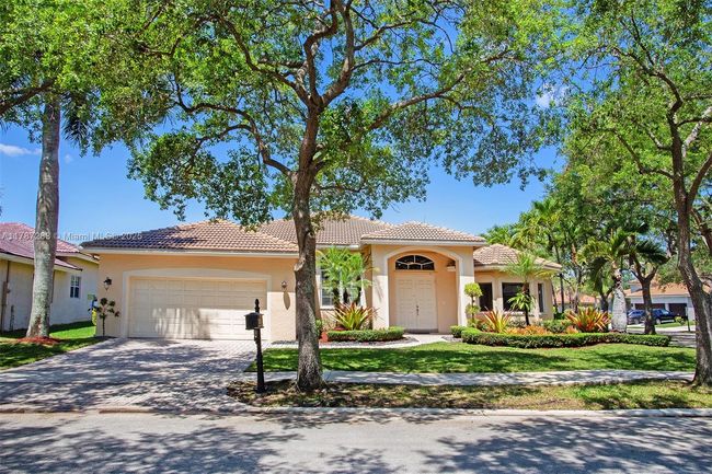 3848 Oak Ridge Cir, House other with 4 bedrooms, 3 bathrooms and null parking in Weston FL | Image 69