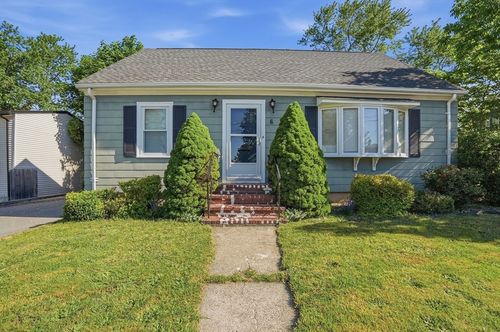 6 Guillotte St, Acushnet, MA, 02743-2702 | Card Image